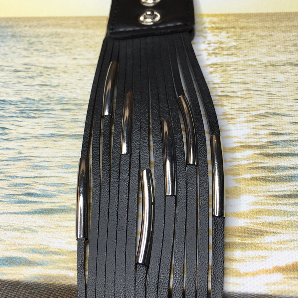 Black Punk Bracelet - Picture 4 of 8